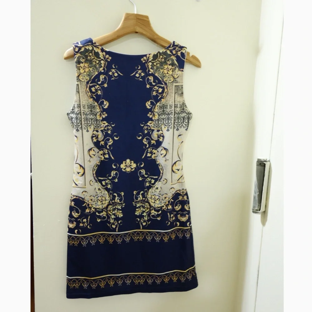 Victorian Pattern Dress - Picture 2 of 3
